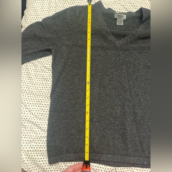 Cashmere Gray Vneck pull over Sweater XL #1252 - Picture 10 of 11